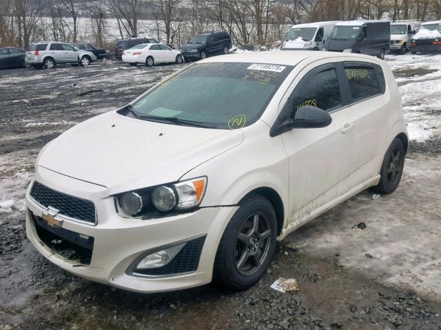 1G1JH6SB2E4132295 - 2014 CHEVROLET SONIC RS WHITE photo 2