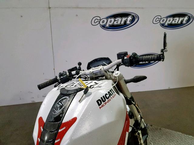 ZDM1RANN3DB062804 - 2013 DUCATI MONSTER 79 WHITE photo 5