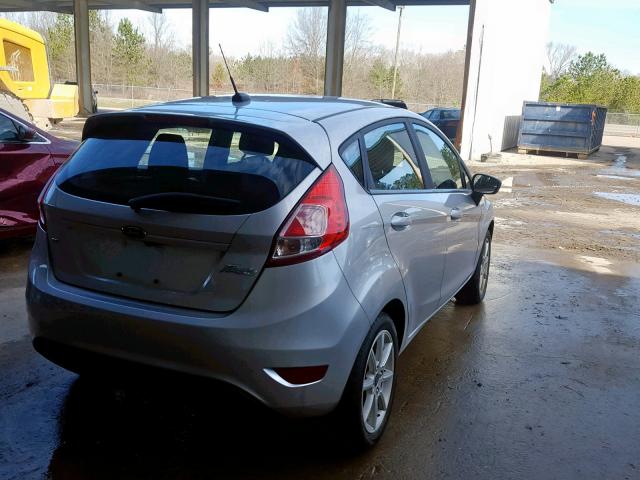 3FADP4EJ5KM105595 - 2019 FORD FIESTA SE SILVER photo 4