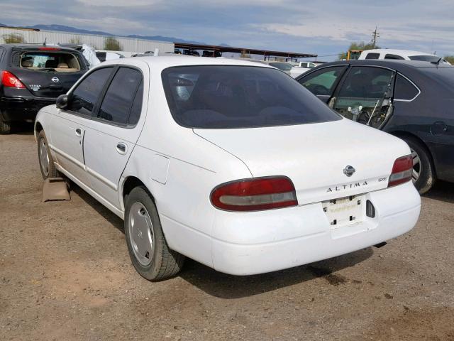 1N4BU31D6TC174096 - 1996 NISSAN ALTIMA XE WHITE photo 3