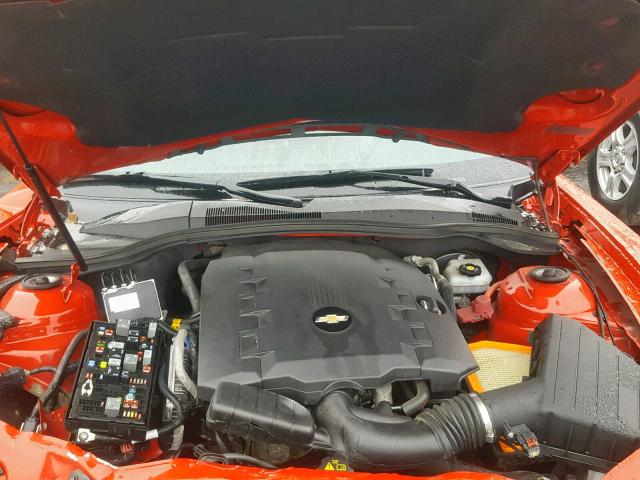 2G1FA1E31D9242381 - 2013 CHEVROLET CAMARO LS RED photo 7