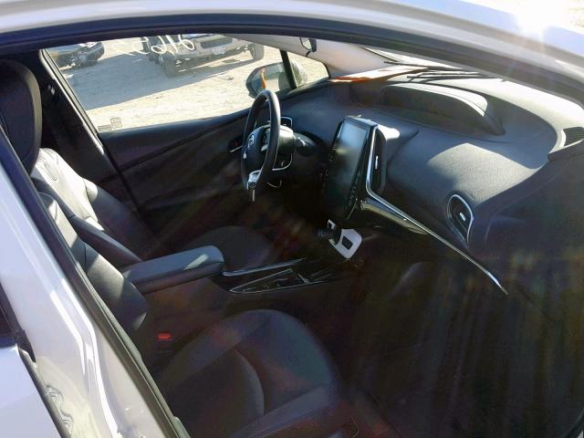 JTDKARFP9J3074547 - 2018 TOYOTA PRIUS PRIM 白色 照片 5