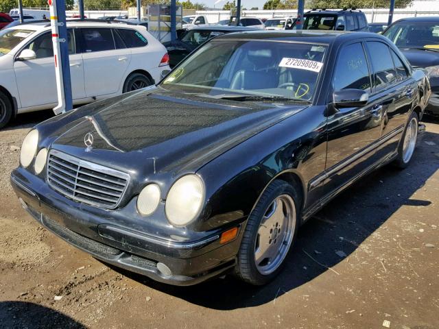 WDBJF65J51B333029 - 2001 MERCEDES-BENZ E 320 BLACK photo 2