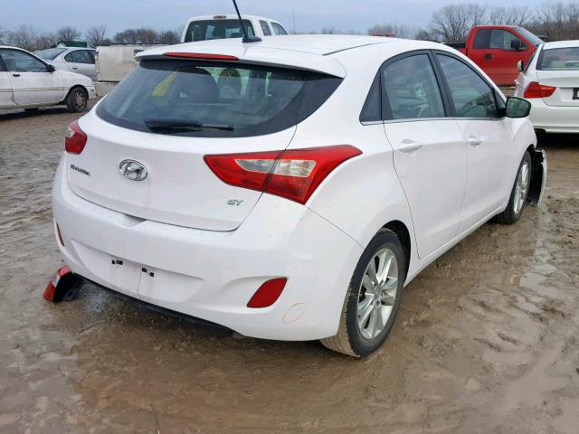 KMHD35LH5FU244991 - 2015 HYUNDAI ELANTRA GT WHITE photo 4