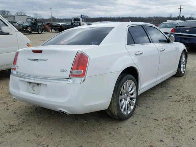 2C3CCAAG2EH330350 - 2014 CHRYSLER 300 WHITE photo 4