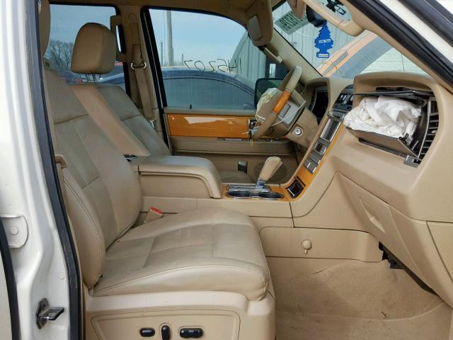 5LMFU27518LJ06391 - 2008 LINCOLN NAVIGATOR 白色 照片 5