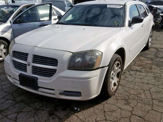 2D4FV47T16H186867 - 2006 DODGE MAGNUM SE WHITE photo 2