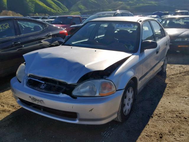 JHMEJ6626WS001275 - 1998 HONDA CIVIC DX SILVER photo 2