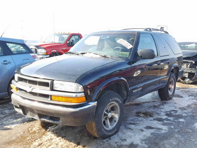 1GNCS18W81K220991 - 2001 CHEVROLET BLAZER BLACK photo 2