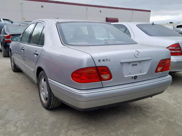 WDBJF72F1VA541510 - 1997 MERCEDES-BENZ E 420 SILVER photo 3