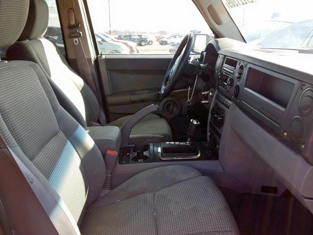 1J8HG48K66C221856 - 2006 JEEP COMMANDER SILVER photo 5