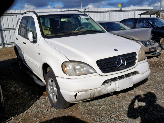 4JGAB54E11A265275 - 2001 MERCEDES-BENZ ML 320 WHITE photo 1