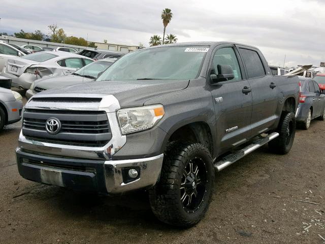 5TFDY5F15EX364761 - 2014 TOYOTA TUNDRA CRE GRAY photo 2