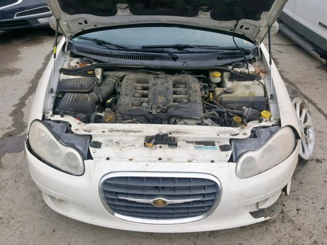 2C3HC56G0XH792950 - 1999 CHRYSLER LHS WHITE photo 7