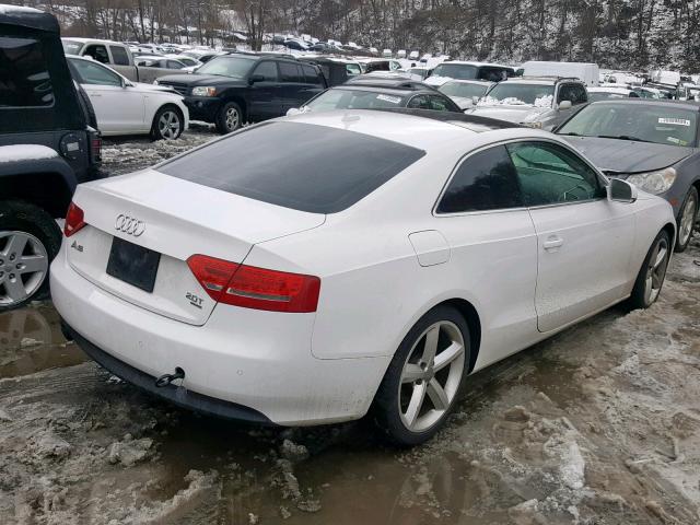 WAULFAFRXAA005609 - 2010 AUDI A5 PREMIUM WHITE photo 4