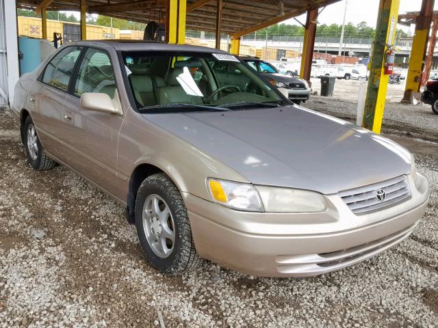 4T1BG28K6WU314044 - 1998 TOYOTA CAMRY CE GOLD photo 1