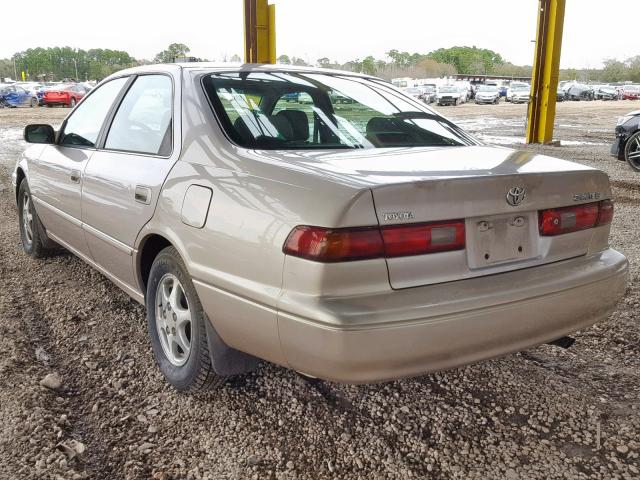 4T1BG28K6WU314044 - 1998 TOYOTA CAMRY CE GOLD photo 3