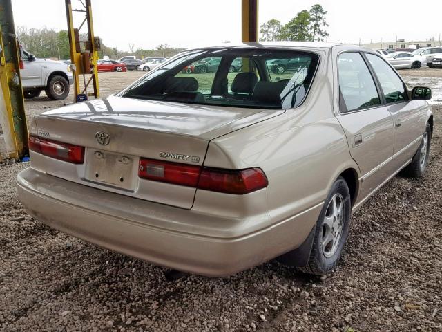 4T1BG28K6WU314044 - 1998 TOYOTA CAMRY CE GOLD photo 4