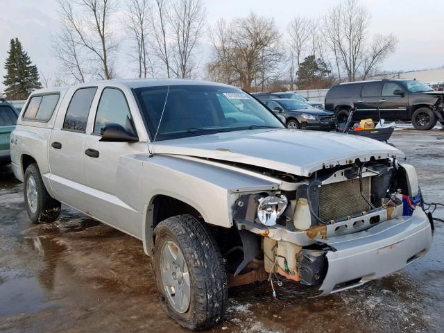 1D7HW48N66S507836 - 2006 DODGE DAKOTA QUA SILVER photo 1