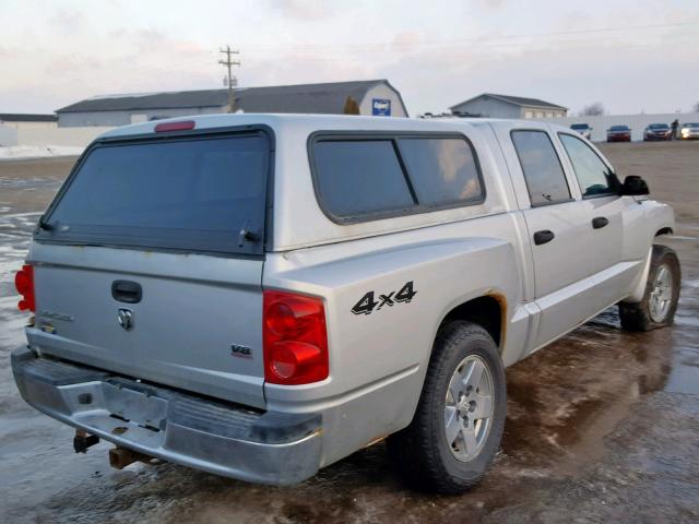 1D7HW48N66S507836 - 2006 DODGE DAKOTA QUA SILVER photo 4