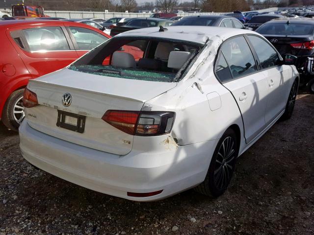 3VWD17AJ6GM334844 - 2016 VOLKSWAGEN JETTA SPOR WHITE photo 4