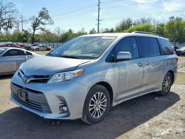 5TDYZ3DC1KS980935 - 2019 TOYOTA SIENNA LIM SILVER photo 2