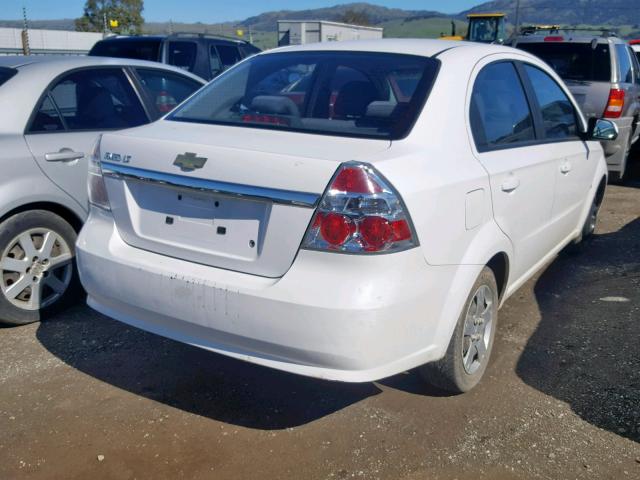 KL1TD56E19B402748 - 2009 CHEVROLET AVEO LS WHITE photo 4