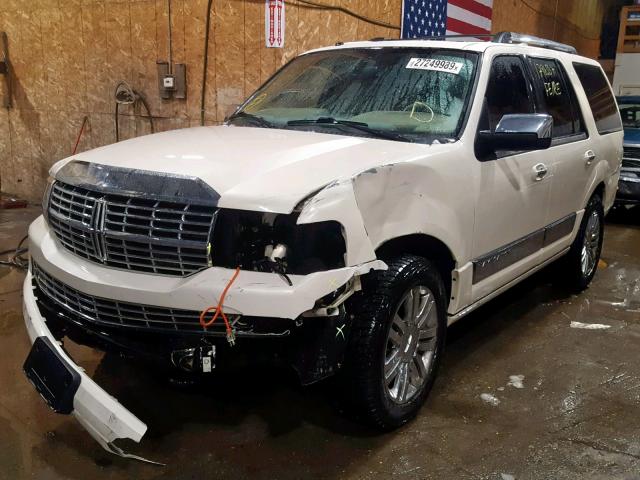 5LMFU28547LJ24266 - 2007 LINCOLN NAVIGATOR 白色 照片 2