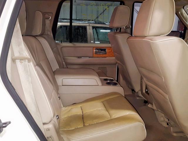 5LMFU28547LJ24266 - 2007 LINCOLN NAVIGATOR 白色 照片 6
