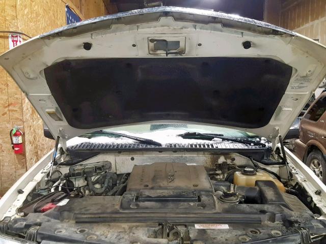 5LMFU28547LJ24266 - 2007 LINCOLN NAVIGATOR 白色 照片 7