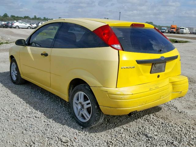 3FAFP31NX5R119981 - 2005 FORD FOCUS ZX3 YELLOW photo 3