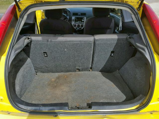 3FAFP31NX5R119981 - 2005 FORD FOCUS ZX3 YELLOW photo 9