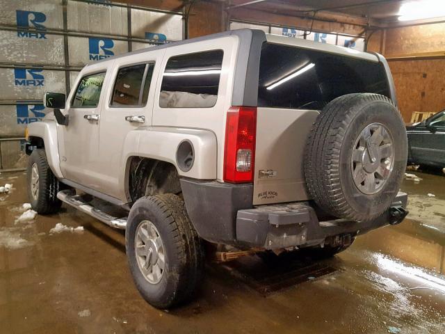 5GTEN13E488175782 - 2008 HUMMER H3 SILVER photo 3