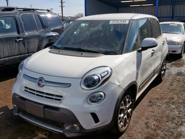 ZFBCFADH7EZ021127 - 2014 FIAT 500L TREKK WHITE photo 2