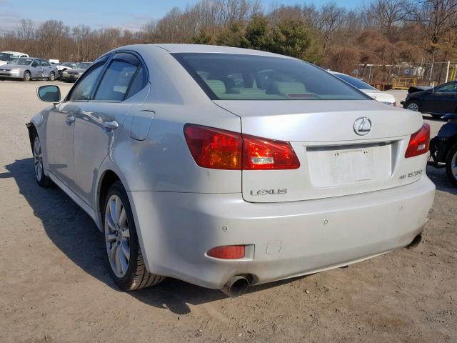 JTHCK262465001383 - 2006 LEXUS IS 250 WHITE photo 3