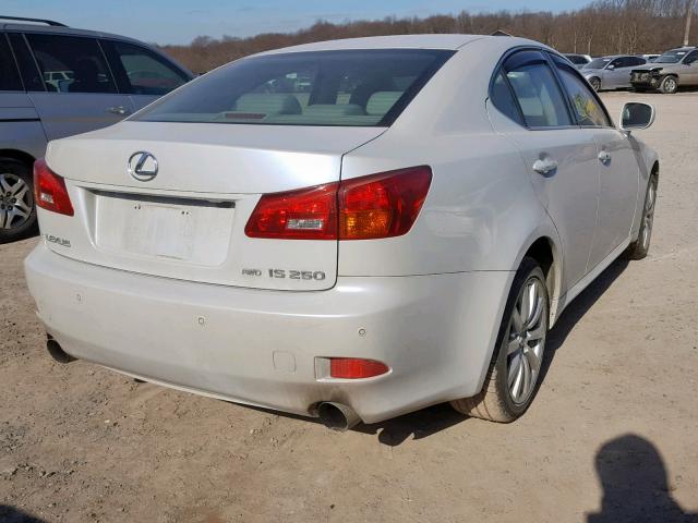 JTHCK262465001383 - 2006 LEXUS IS 250 WHITE photo 4