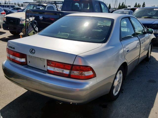 JT8BF28G8Y5094291 - 2000 LEXUS ES 300 SILVER photo 4