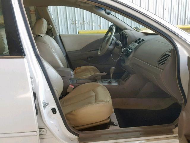 1N4BL11D02C109749 - 2002 NISSAN ALTIMA SE WHITE photo 5