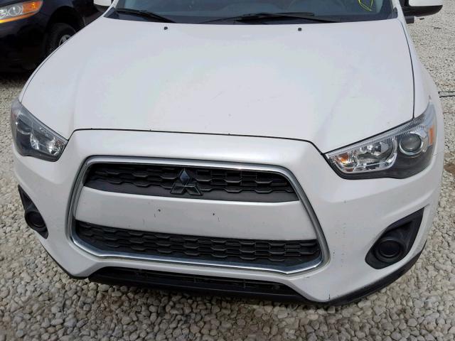 4A4AP3AU3EE020653 - 2014 MITSUBISHI OUTLANDER WHITE photo 9