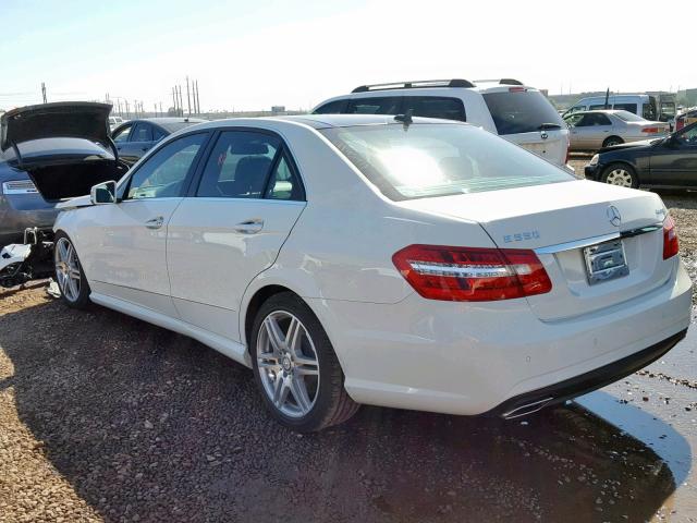 WDDHF9AB3AA159165 - 2010 MERCEDES-BENZ E 550 4MAT WHITE photo 3