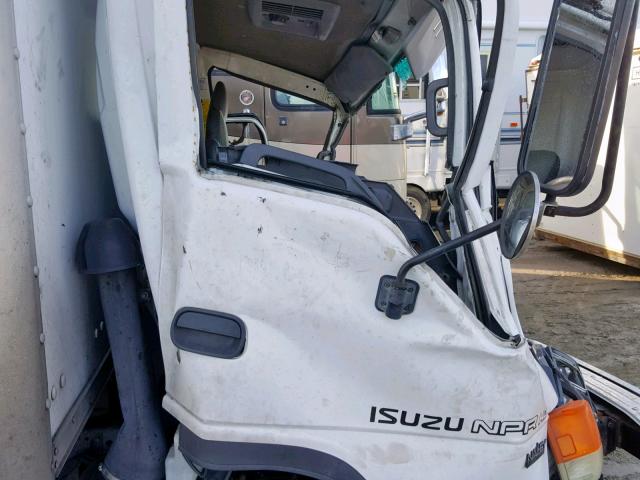 4KLC4B1RX3J801043 - 2003 ISUZU NPR WHITE photo 5