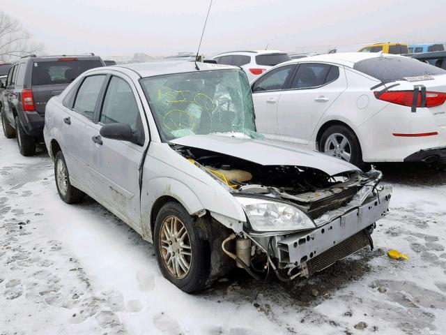 1FAFP34N27W182827 - 2007 FORD FOCUS ZX4 SILVER photo 1