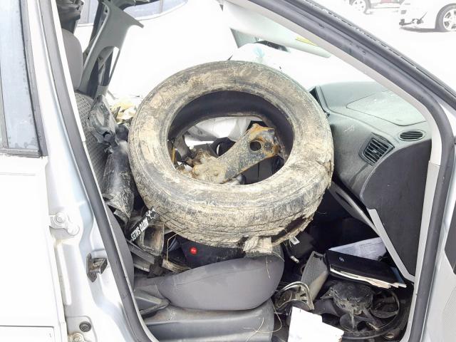 1FAFP34N27W182827 - 2007 FORD FOCUS ZX4 SILVER photo 5