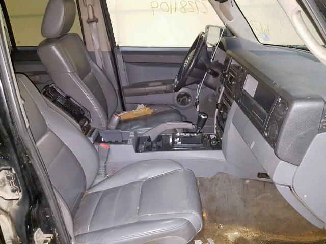 1J8HG48N56C189055 - 2006 JEEP COMMANDER BLACK photo 5