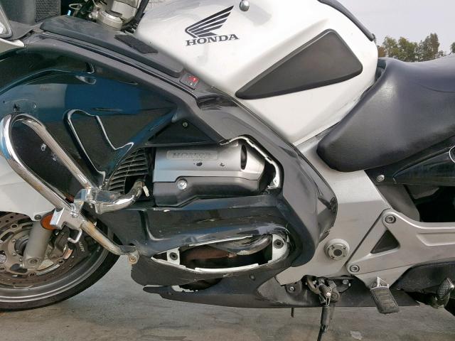 JH2SC517X7M500122 - 2007 HONDA ST1300 P WHITE photo 7