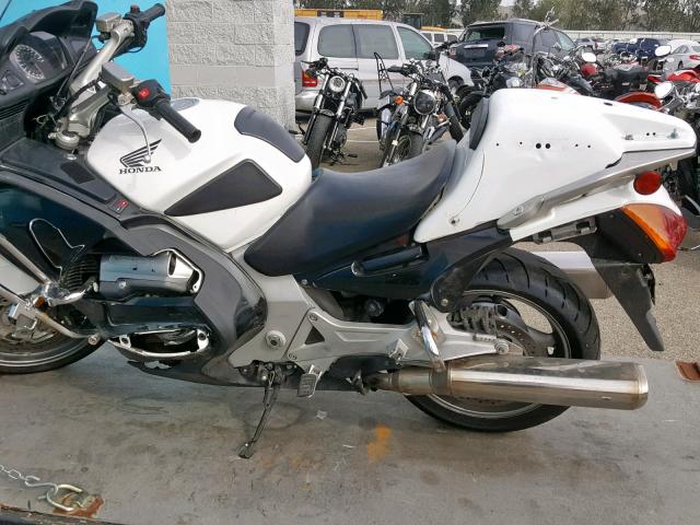 JH2SC517X7M500122 - 2007 HONDA ST1300 P WHITE photo 9