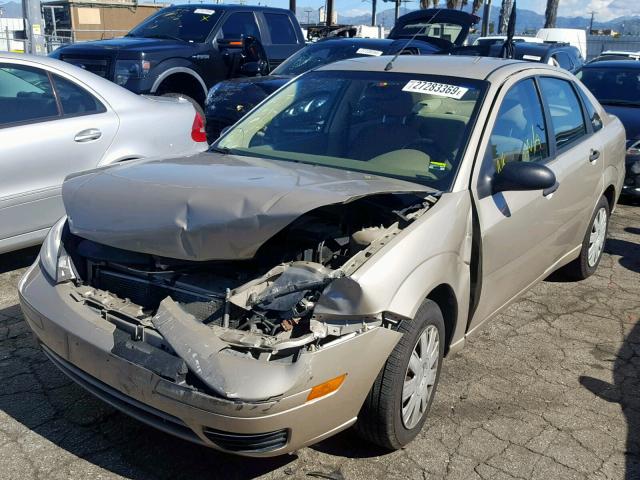 1FAFP34N57W157727 - 2007 FORD FOCUS ZX4 TAN photo 2