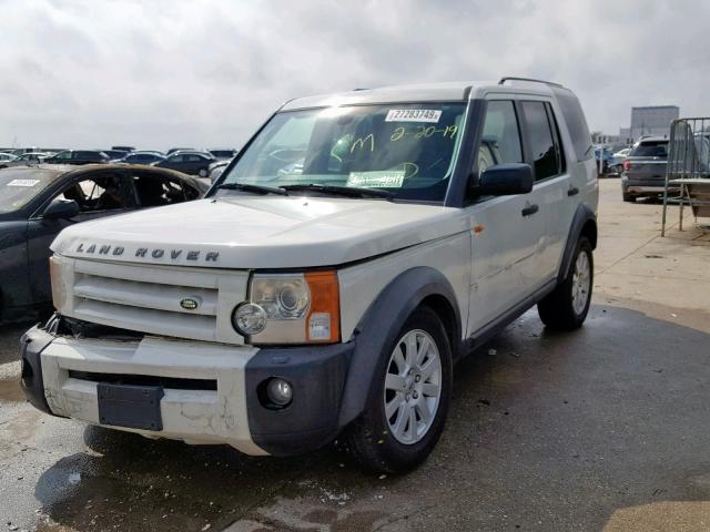 SALAE25466A401304 - 2006 LAND ROVER LR3 SE WHITE photo 2