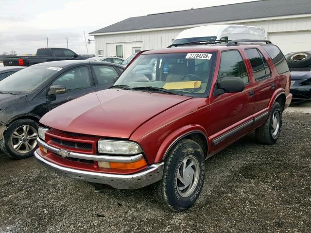 1GNDT13W5Y2219896 - 2000 CHEVROLET BLAZER BURGUNDY photo 2