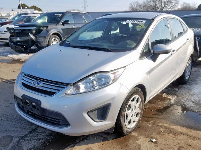 3FADP4BJ3BM240823 - 2011 FORD FIESTA SE SILVER photo 2